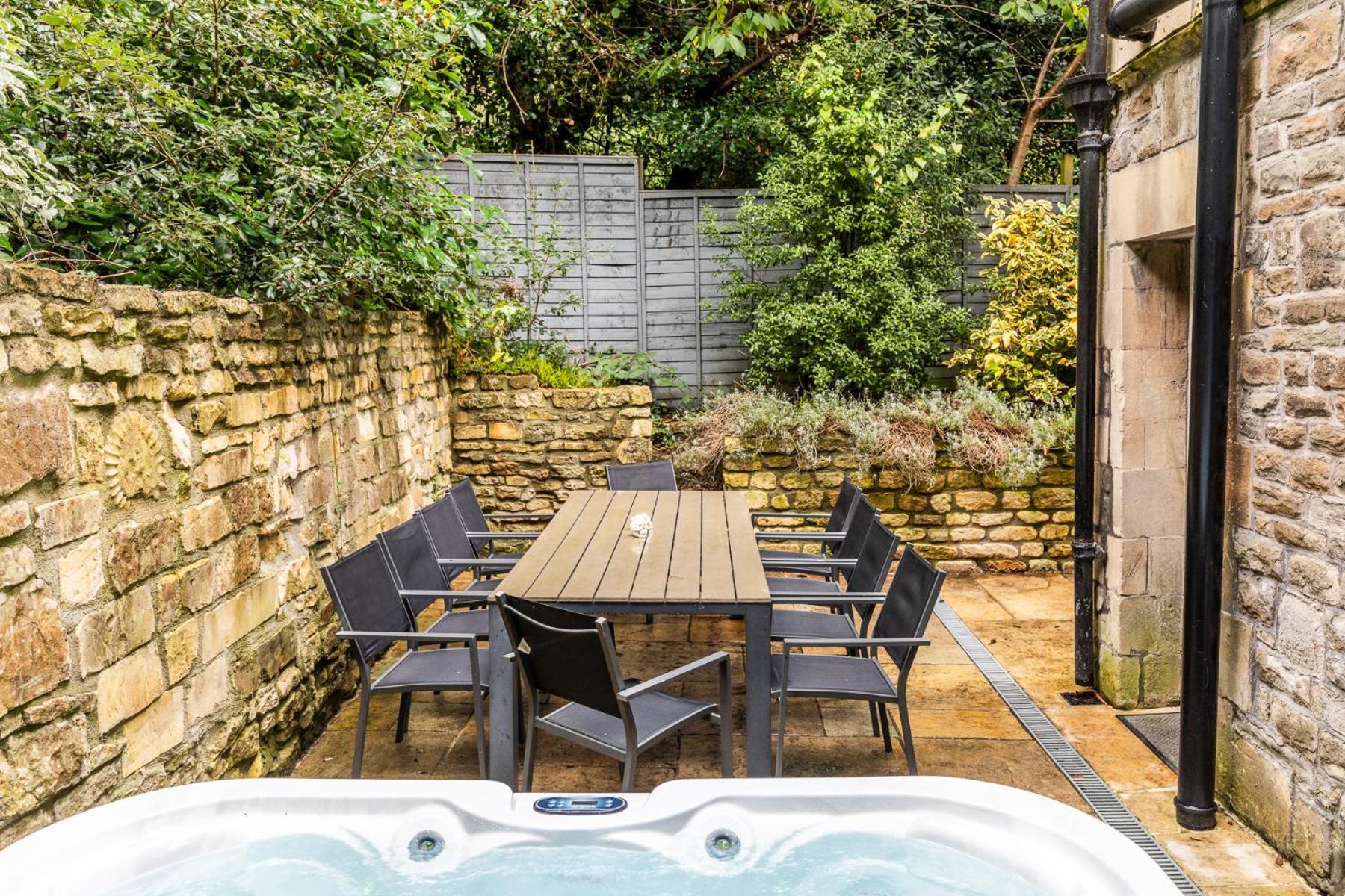 Locksbrook Lodge - Hot Tub - Spacious Outdoor Space バース エクステリア 写真