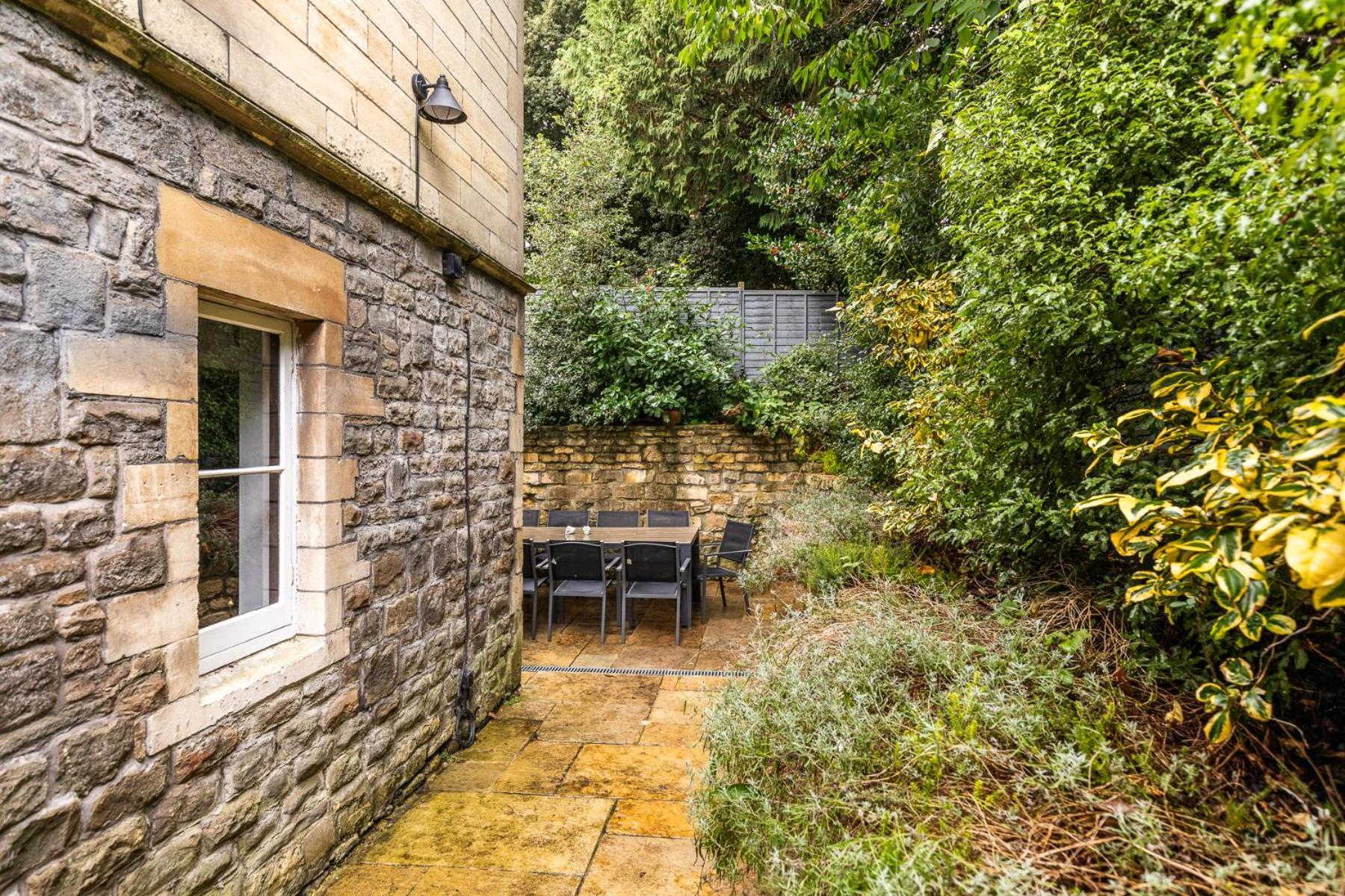 Locksbrook Lodge - Hot Tub - Spacious Outdoor Space バース エクステリア 写真